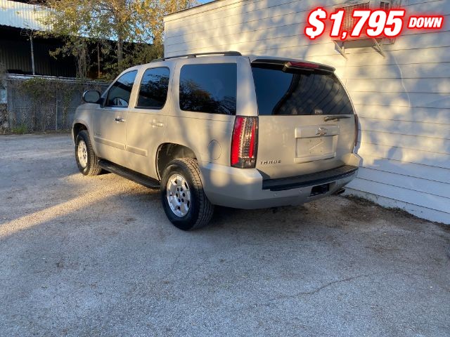 Chevrolet Tahoe Vehicle Image 03