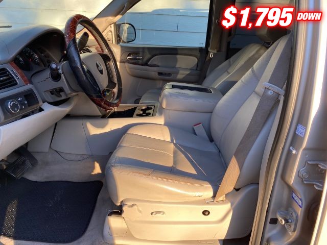 Chevrolet Tahoe Vehicle Image 05