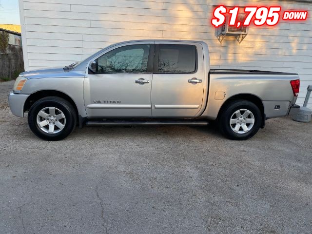 Nissan Titan Vehicle Image 02