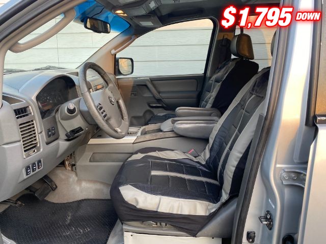 Nissan Titan Vehicle Image 05