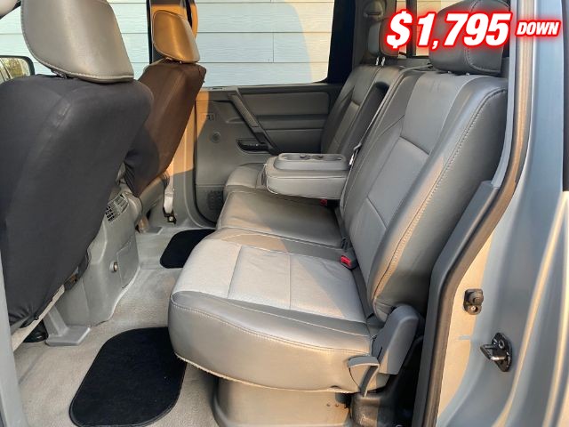 Nissan Titan Vehicle Image 06