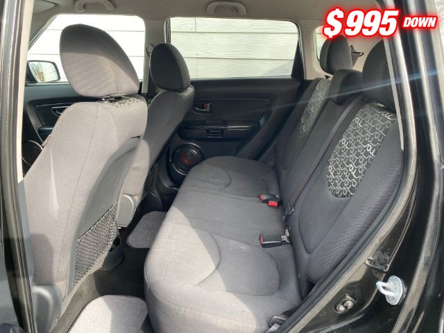 Kia Soul Vehicle Full-screen Gallery Image 05