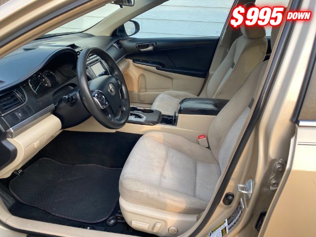 Toyota Camry Vehicle Image 04