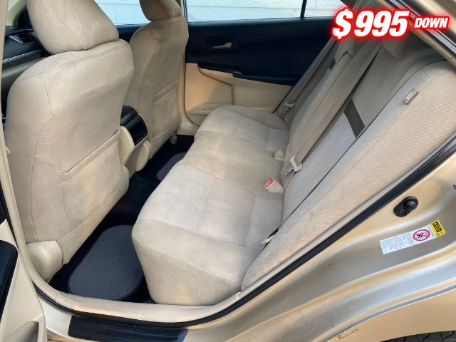 Toyota Camry Vehicle Image 05