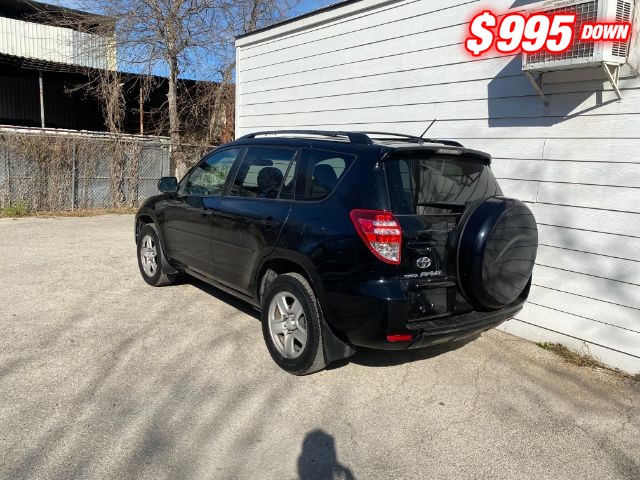 Toyota RAV4 Vehicle Image 03