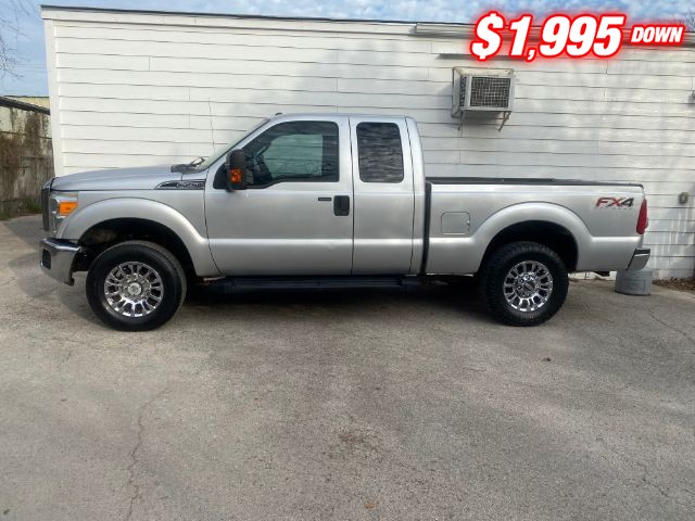 Ford Super Duty F-250 SRW Vehicle Image 02