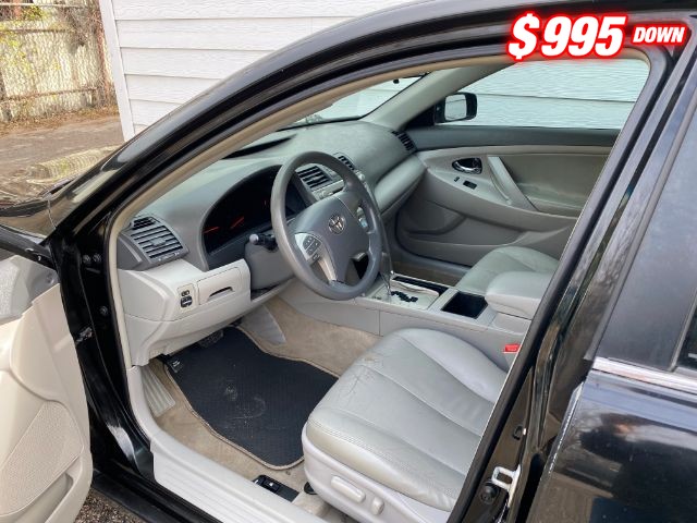 Toyota Camry Vehicle Image 05