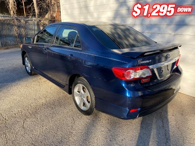 Toyota Corolla Vehicle Image 03