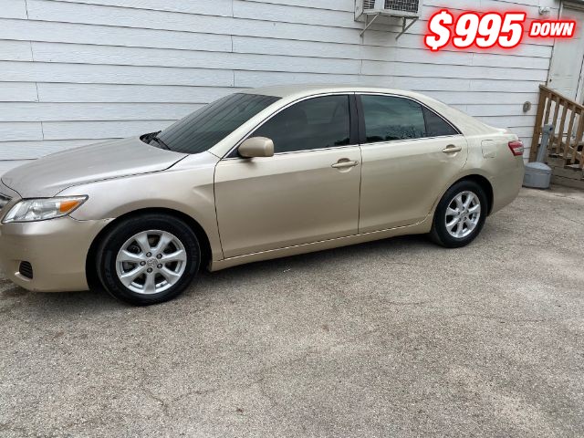 Toyota Camry Vehicle Image 02