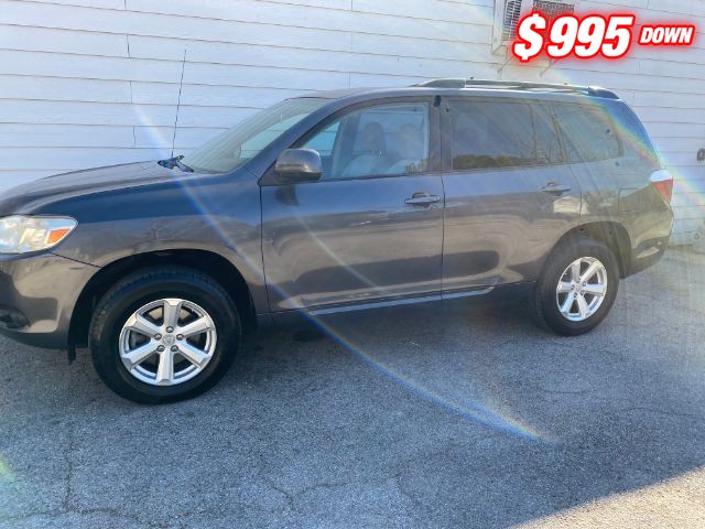 Toyota Highlander Vehicle Image 02