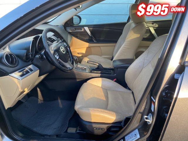 Mazda Mazda3 Sedan Vehicle Full-screen Gallery Image 05