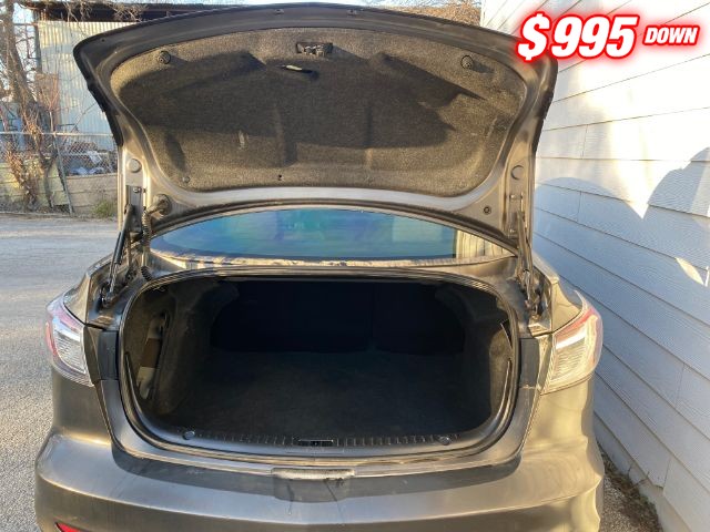 Mazda Mazda3 Sedan Vehicle Full-screen Gallery Image 07