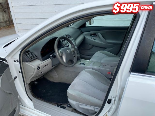 Toyota Camry Vehicle Image 05