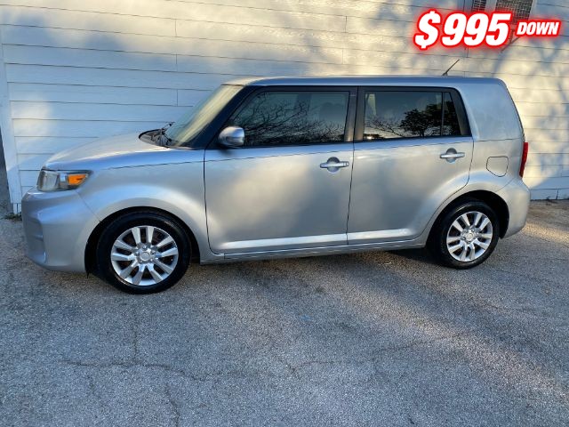 Scion xB Vehicle Full-screen Gallery Image 02