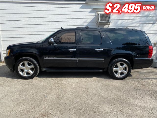 Chevrolet Suburban Vehicle Image 02