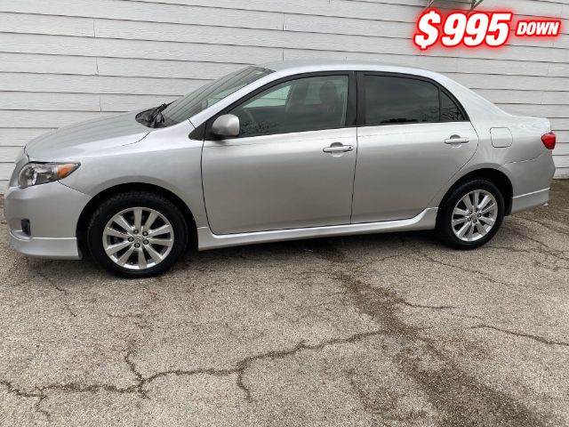 Toyota Corolla Vehicle Full-screen Gallery Image 02