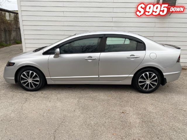 Honda Civic Sedan Vehicle Full-screen Gallery Image 02