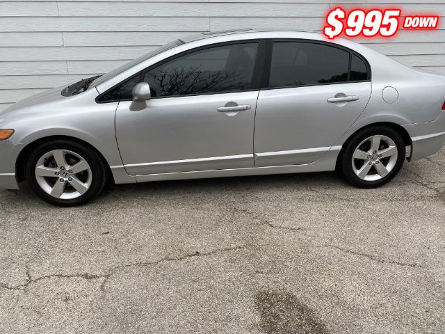 Honda Civic Sedan Vehicle Full-screen Gallery Image 02