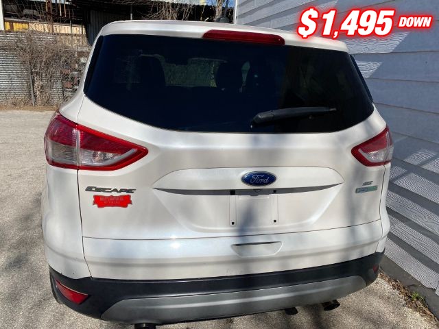 Ford Escape Vehicle Image 04