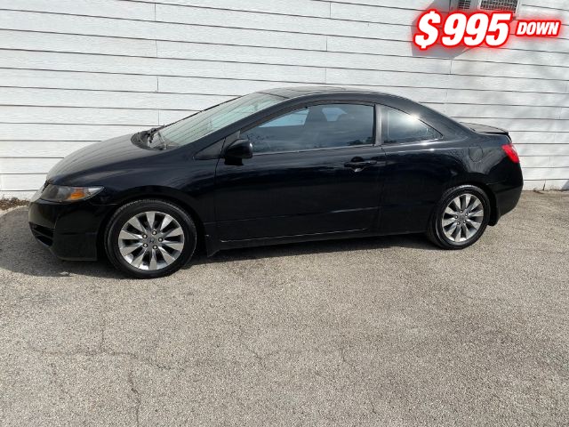 Honda Civic Coupe Vehicle Full-screen Gallery Image 02