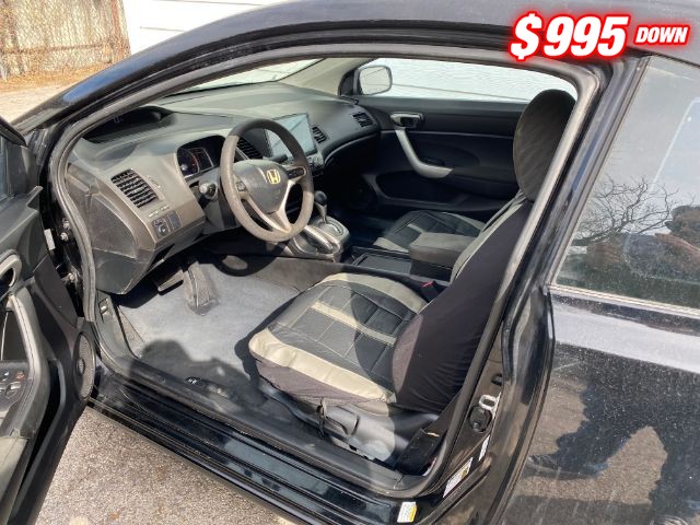 Honda Civic Coupe Vehicle Full-screen Gallery Image 06