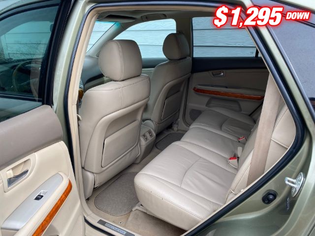 Lexus RX 350 Vehicle Full-screen Gallery Image 06