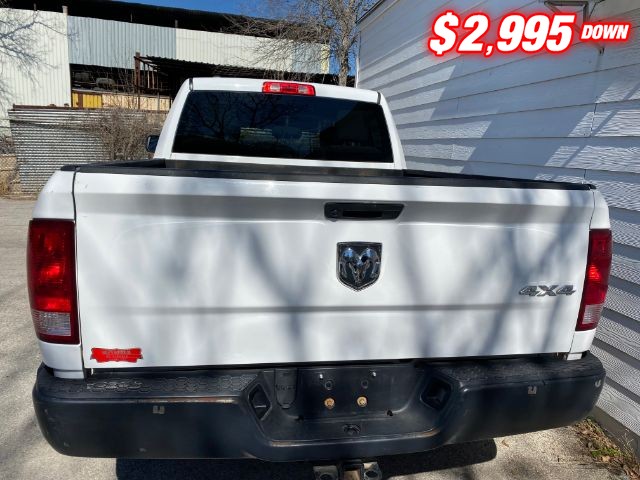 Ram 1500 Classic Vehicle Full-screen Gallery Image 06