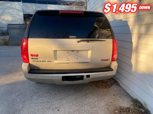 GMC Yukon XL Vehicle Image 04