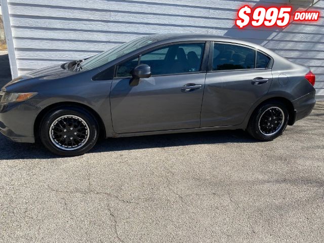 Honda Civic Sedan Vehicle Full-screen Gallery Image 02