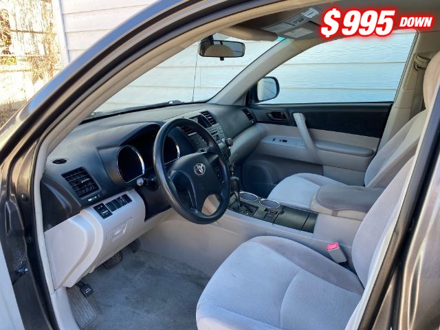 Toyota Highlander Vehicle Image 05