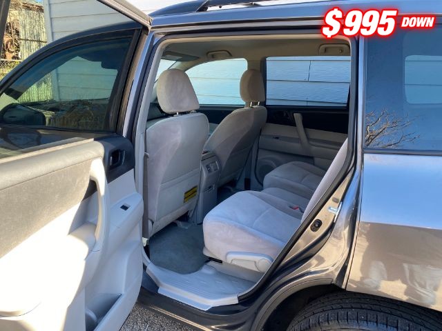 Toyota Highlander Vehicle Image 06