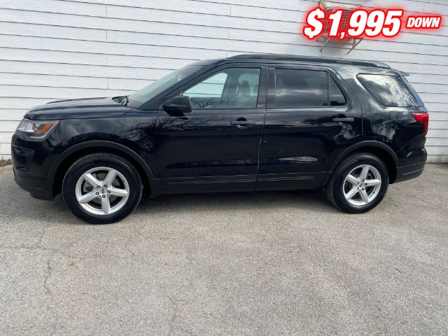 Ford Explorer Vehicle Full-screen Gallery Image 02