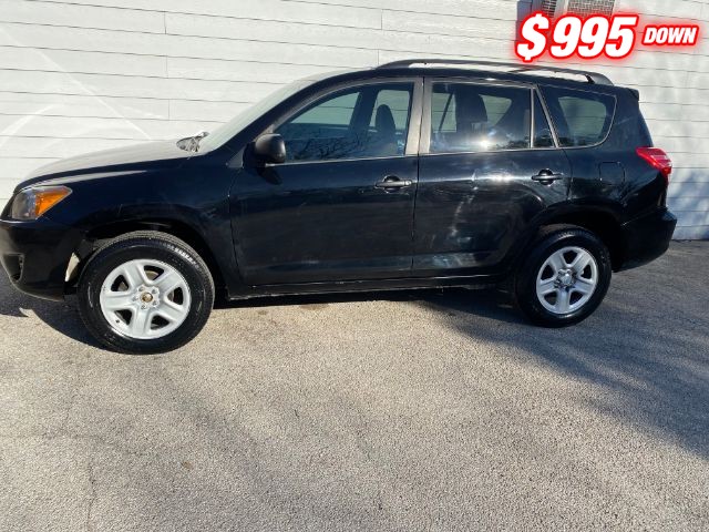 Toyota RAV4 Vehicle Image 02