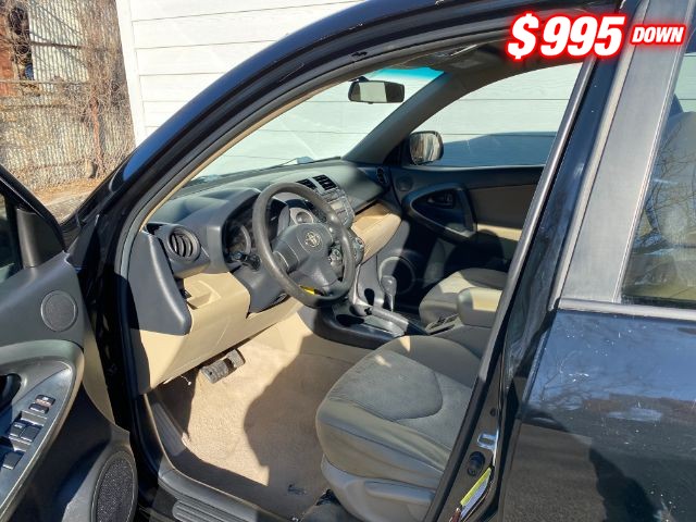 Toyota RAV4 Vehicle Image 07