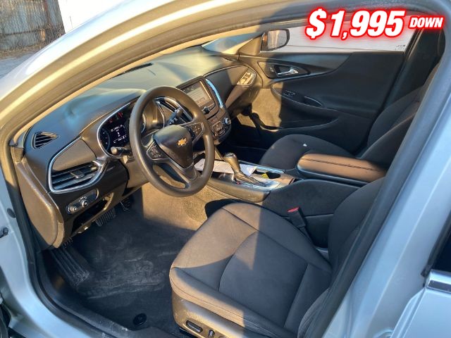 Chevrolet Malibu Vehicle Image 05