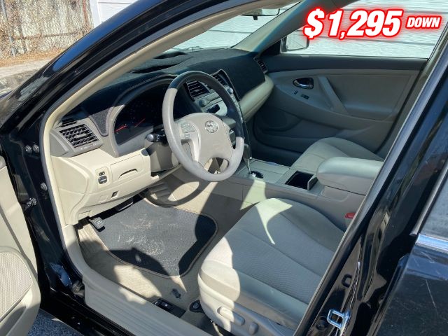 Toyota Camry Vehicle Image 05