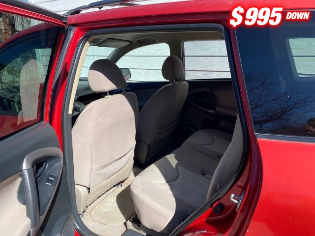 Toyota RAV4 Vehicle Image 06