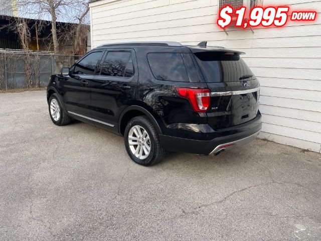 Ford Explorer Vehicle Image 03