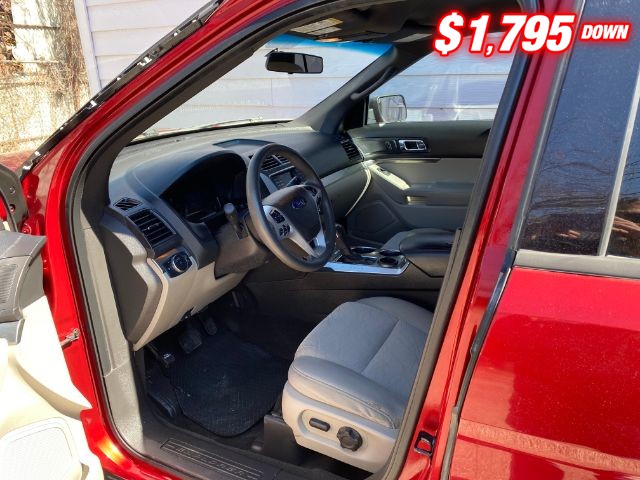 Ford Explorer Vehicle Image 07