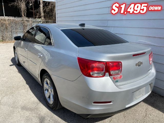 Chevrolet Malibu Vehicle Image 03