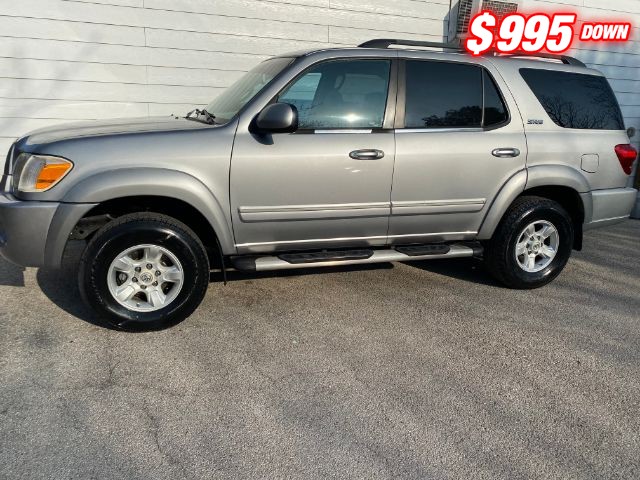 Toyota Sequoia Vehicle Image 02