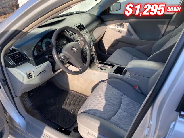 Toyota Camry Vehicle Image 05