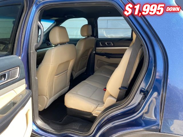 Ford Explorer Vehicle Image 07