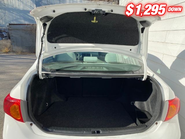 Toyota Corolla Vehicle Image 05