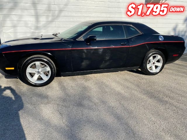 Dodge Challenger Vehicle Image 02