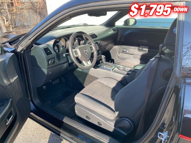 Dodge Challenger Vehicle Image 06