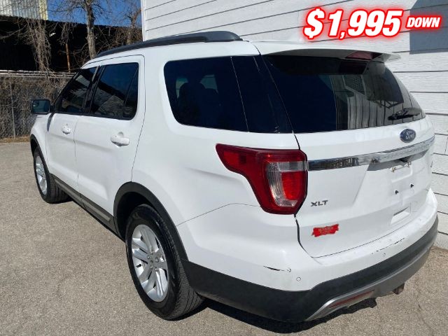 Ford Explorer Vehicle Image 03