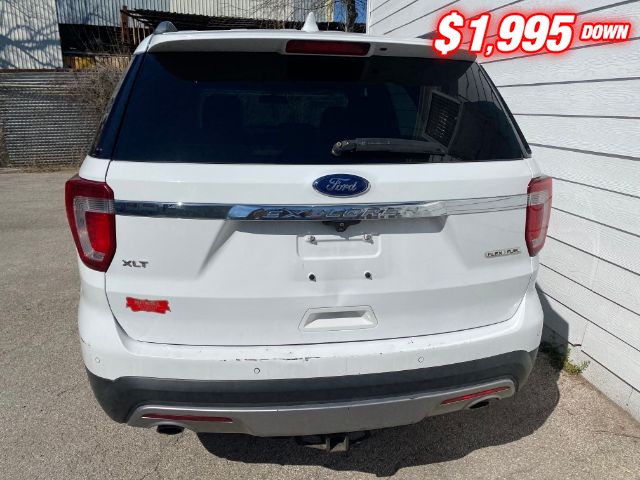 Ford Explorer Vehicle Image 04