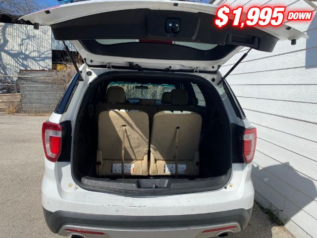 Ford Explorer Vehicle Image 05