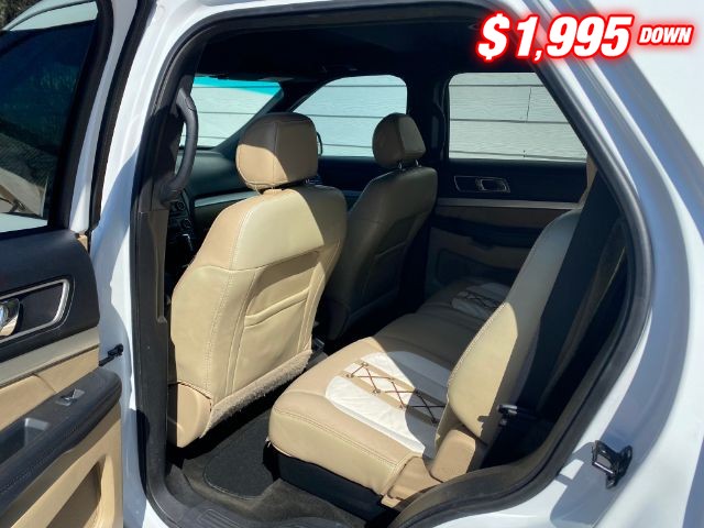 Ford Explorer Vehicle Image 07